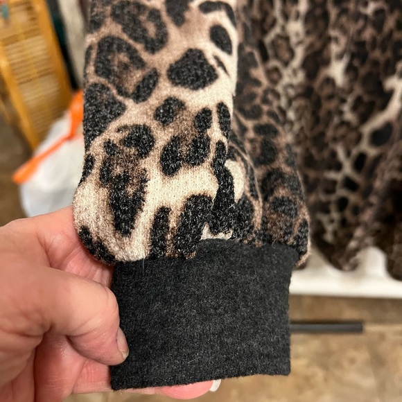 Really cute A Line Dress in Leopard print. Very comfy. Only worn about twice - Picture 3 of 5